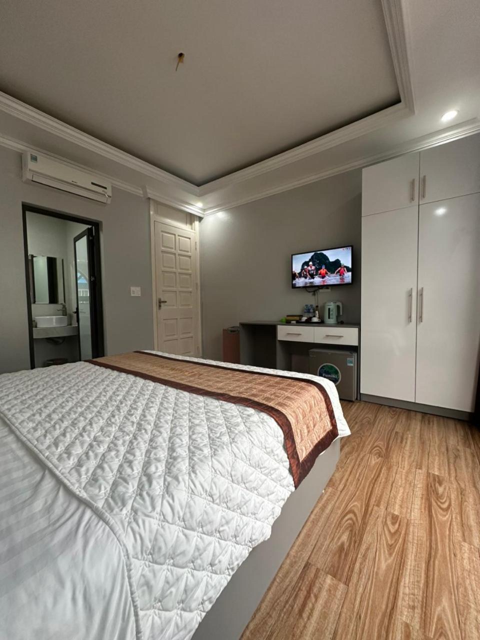 Viet Hoang Hotel 하롱 외부 사진