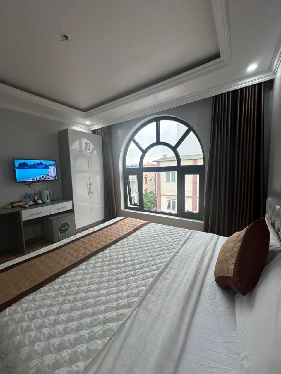 Viet Hoang Hotel 하롱 외부 사진